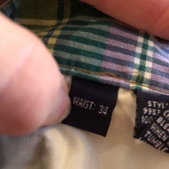 GAP Chino Khaki Pleated Front Shorts - Picture 8 of 8